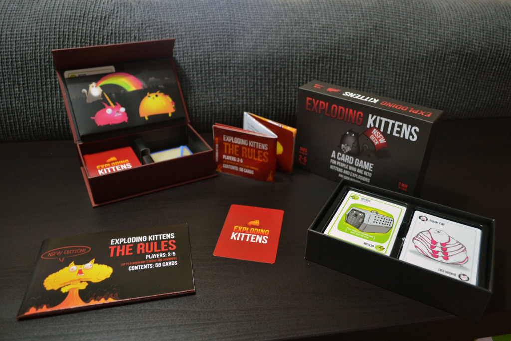 Exploding Kittens, primera estampación y estampación NSFW