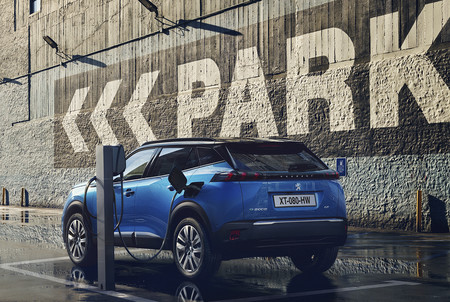 Peugeot 2008 2020 13