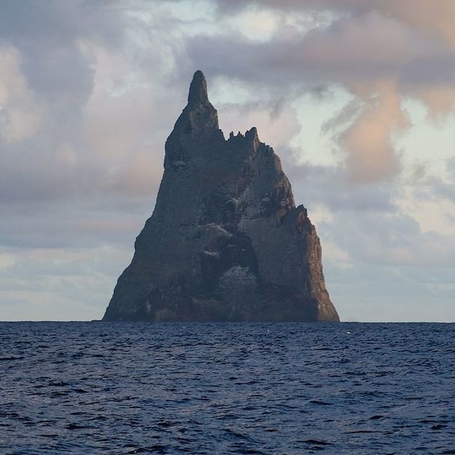800px Ball S Pyramid North