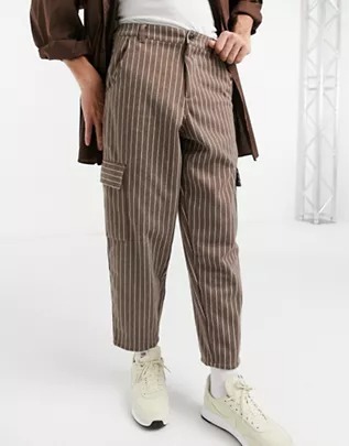 Pantalones marrones a rayas de corte globo estilo capri de ASOS DESIGN