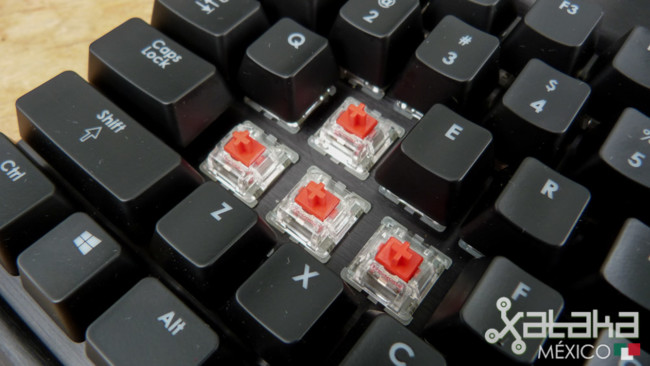 Corsairk70rgb 14