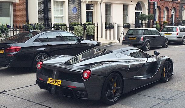 el chef Gordon Ramsey estrena su Ferrari Laferrari