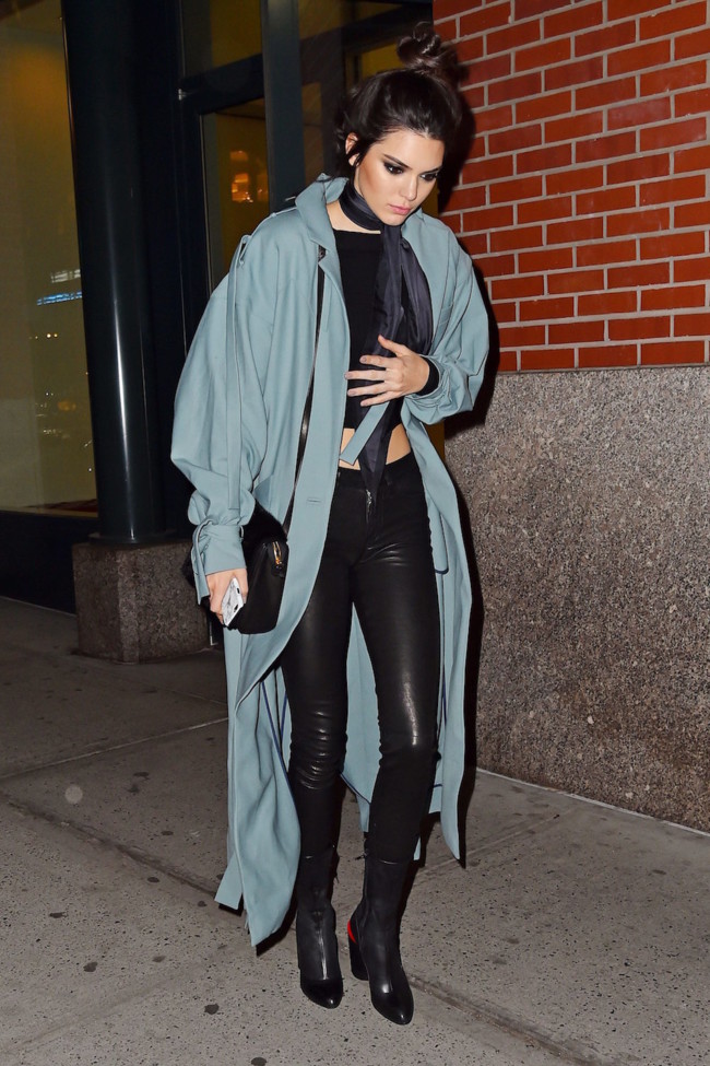 Kendall Jenner Con Trench