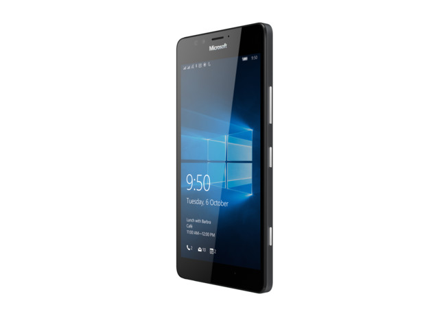 Lumia 950 Black Angleright Dsim
