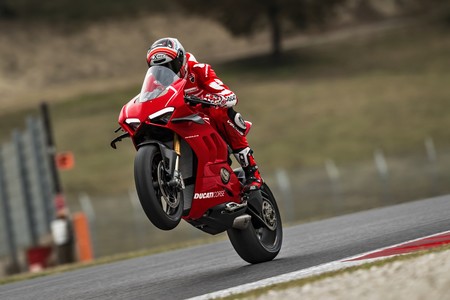 Ducati Panigale V4 R 2019 034