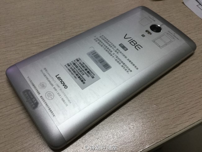 Lenovo Vibe P1 4