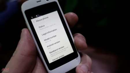 Elephone devuelve la vida a los teléfonos pequeños con un Android de 2 pulgadas
