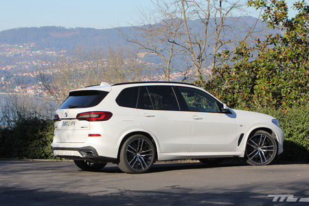 BMW X5 2019 lateral trasera