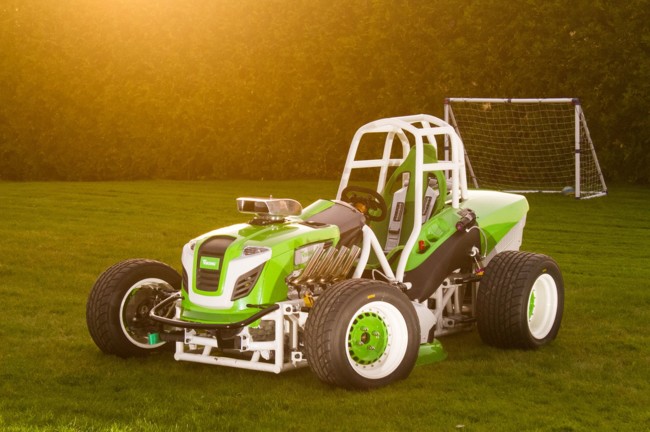 Esta cortacésped Viking con motor V8 tiene un nuevo récord de velocidad: 215 km/h