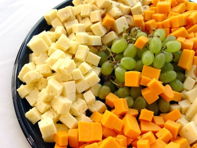 Uvas y quesos