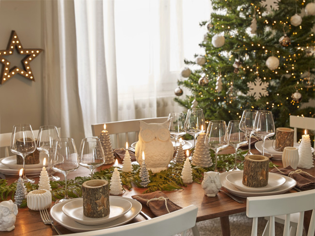 Noel Foretscandi Amb Table