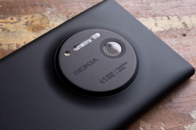 Smartphone dotado de estabilización óptica