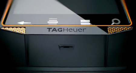 Tag Heuer Racer: Android se viste con un lujoso traje de fibra de carbono