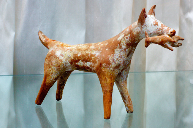 Greek Terracotta Statue Dog With Pray Staatliche Antikensammlungen Sl 120