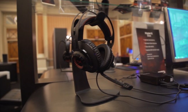 Hyperx Cloud Revolver 01