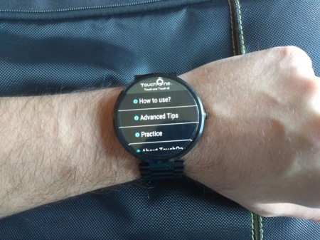 Probamos TouchOne, un teclado para Android Wear con buenas ideas pero muy decepcionante