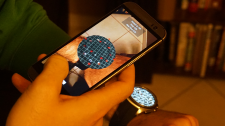 Tilt es un divertido experimento que combina Realidad Aumentada con Android Wear