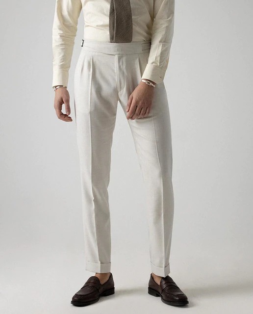 Pantalón de vestir de hombre slim en color crudo