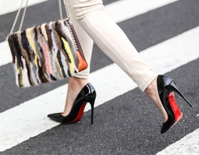 Christian Louboutin Línea clásica Larga sección Christian Louboutin Línea clásica Larga sección