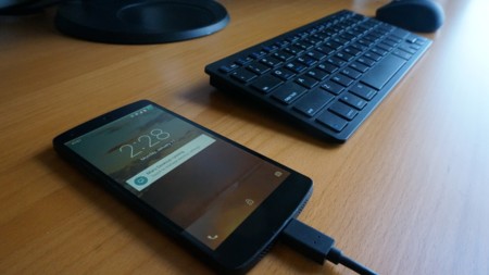 Maru OS, una ROM que convierte tu Android en un PC con Debian GNU/Linux al conectar un monitor