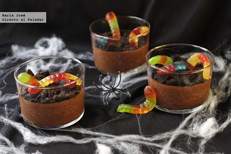 Vasitos De Lodo Con Gusanos