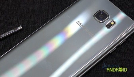 Samsung Galaxy Note 5 sí cuenta con expansión de memoria... sólo en Asia en el modelo doble SIM