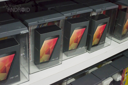 Nexus 4 a la venta en tiendas físicas en Alemania. ¿Qué pasa, Google?