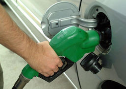 La gasolina el combustible diésel del aceite