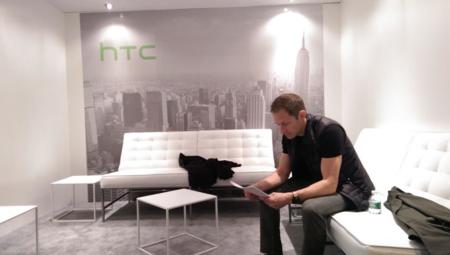 Dimite Jonah Becker, diseñador jefe de HTC, después de menos de un año en su cargo