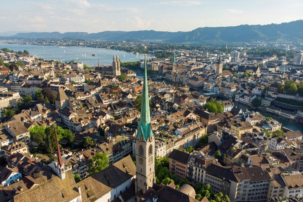 Quando a população atingir 10 milhões, as portas se fecharão para imigrantes: a medida radical que a Suíça está considerando