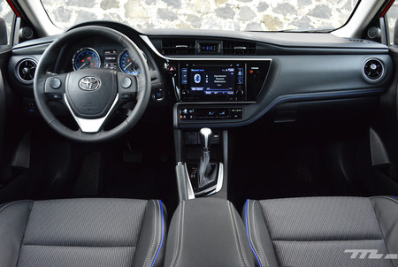 Toyota Corolla 2017 4