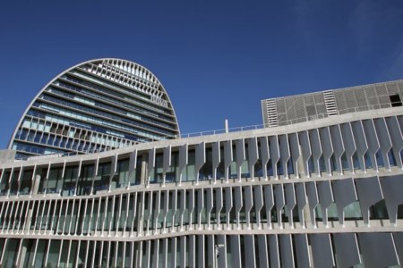 Banca Concentrandose Despidiendo Gente