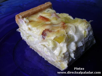 Quiche de puerros, cebolla y bacón, receta sencilla