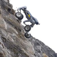 Unitree tiene un perro-robot que se mueve a toda velocidad por terrenos que parecen imposibles. Su truco: patas con ruedas 