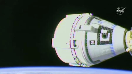 Al fin, tras muchos retrasos, Starliner se ha acoplado a la Estación Espacial Internacional (no sin problemas)