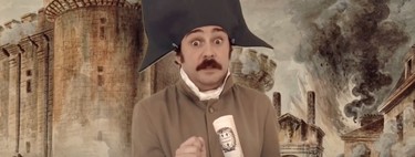 Este profesor sevillano se disfraza de personajes de época para dar sus clases de historia online y motivar a sus alumnos