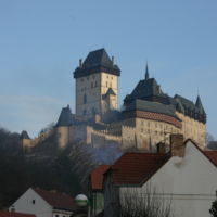 El imponente castillo de Karlstejn que puedes visitar cuando vayas a Praga 
