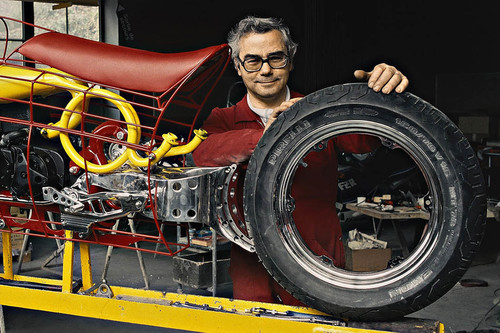 Todas las veces que los fabricantes de coches han querido reinventar la rueda (y otros inventos)