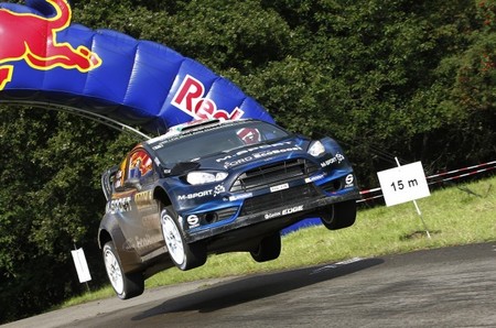 Elfyn Evans continuará una temporada más en el Mundial de Rallyes