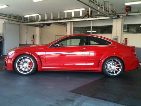 Mercedes C63 AMG Black Series Coupe 1