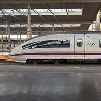 Ouigo e Iryo vinieron a bajar el precio de la alta velocidad. Los datos dicen que eso está a punto de terminarse