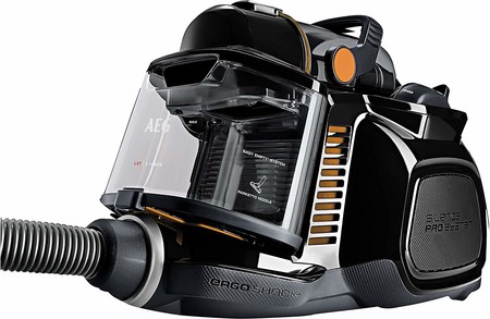 Oferta del día en el aspirador sin bolsa Aeg LX7-2-EB-P, que cuesta 99 euros en Amazon hasta medianoche