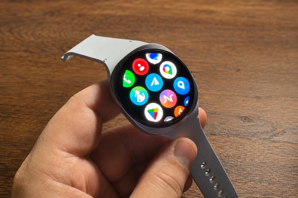 Telegram vuelve al Galaxy Watch: por fin puedes seguir una conversación sin sacar el móvil del bolsillo