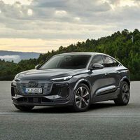 El Audi Q6 Sportback e-tron ya puede comprarse en España: todos los precios de la versión coupé del nuevo SUV eléctrico de los cuatro aros