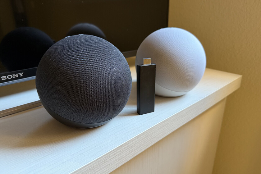 Altavoces Echo