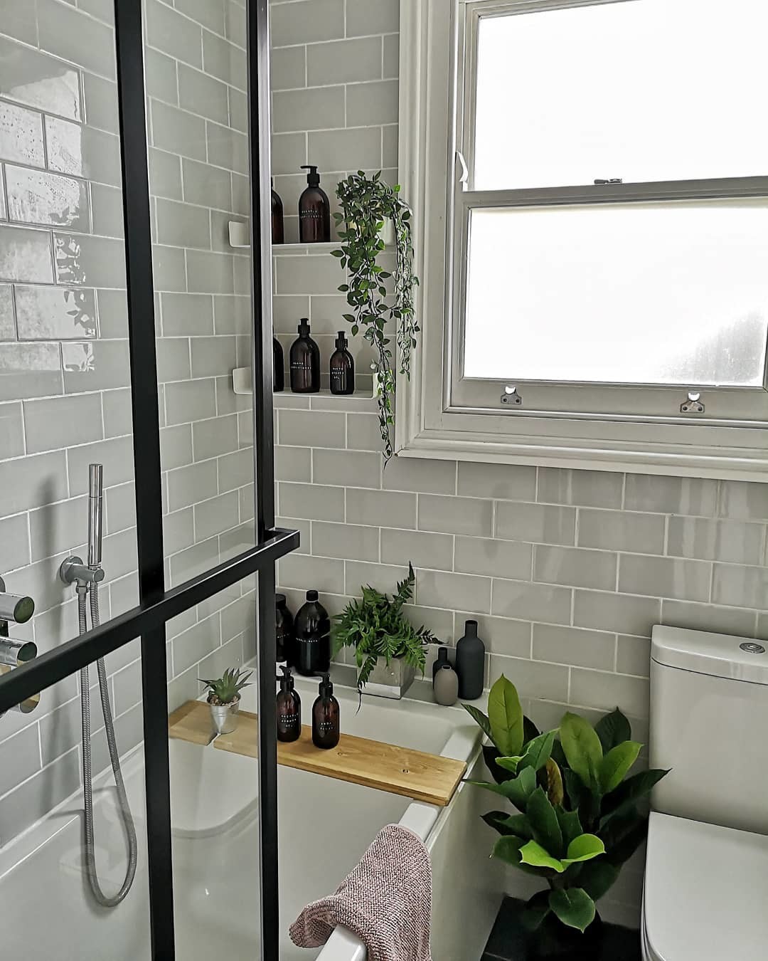 Cuartos de baño pequeños, trucos e inspiración para ganar más espacio