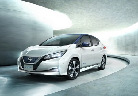 Nissan Leaf 2018 1280 01