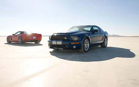 Chevrolet Corvette Z06 vs Shelby Mustang GT500KR