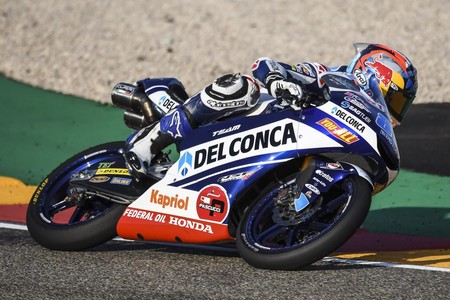 Jorge Martín arrasa en MotorLand y se lleva una importante victoria sobre Marco Bezzecchi