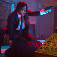 Los creadores de John Wick escondieron guiños a Matrix hasta en el videojuego que vemos durante una de las masacres